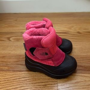 Girls toddler size 6 The North Face pink snow boots
